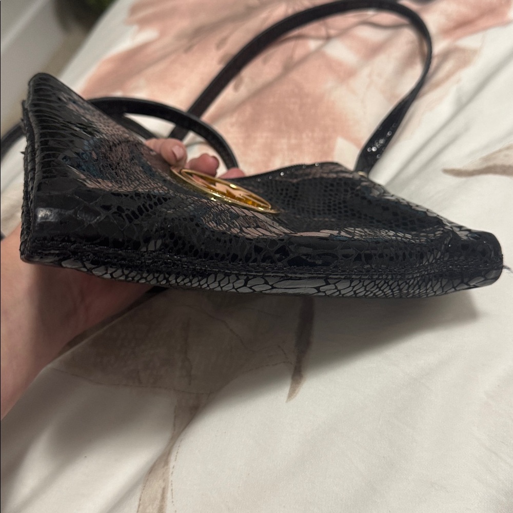 Michael Kors Black shiny leather snake skin cross body purse gold hardware - Picture 12 of 14